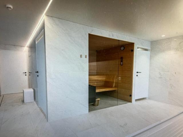 Schravenhoek Met Indoorzwembad En Sauna Veurne Buitenkant foto