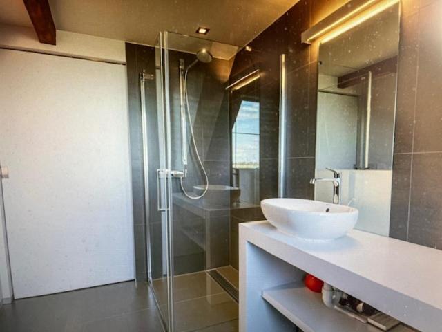 Schravenhoek Met Indoorzwembad En Sauna Veurne Buitenkant foto