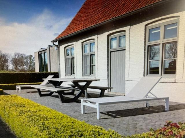 Schravenhoek Met Indoorzwembad En Sauna Veurne Buitenkant foto