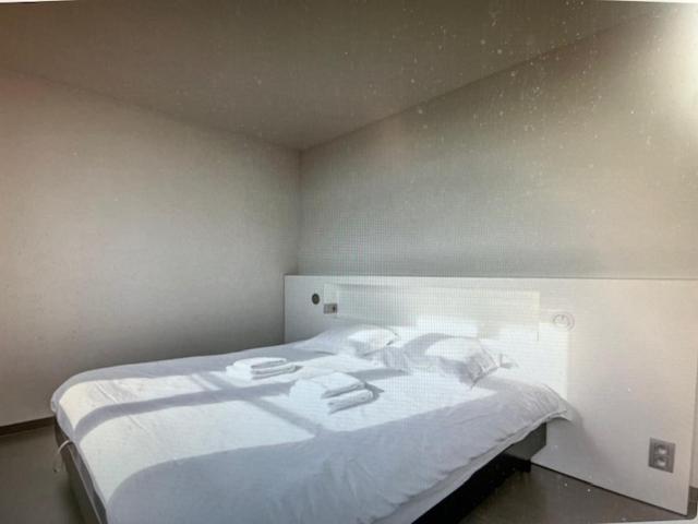 Schravenhoek Met Indoorzwembad En Sauna Veurne Buitenkant foto